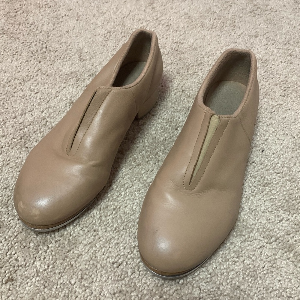 Tan Bloch Flex tap shoes